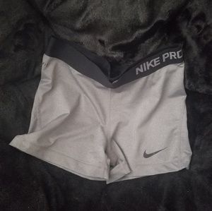Nike Pro shorts (Medium)
